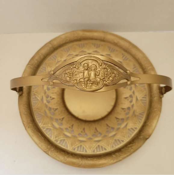 Antique Brides Basket Dutch Scene Gold Colored Swivel Handle VTG - Picture 2 of 7